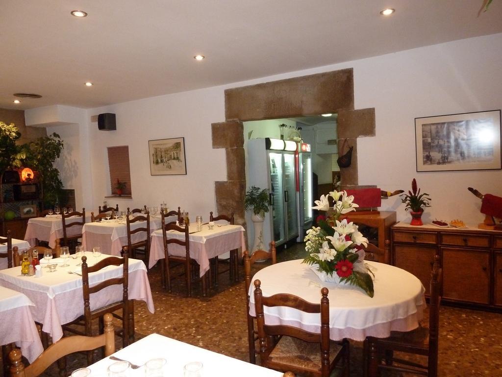 Hotel Restaurant Fonda Giralt Amer Exterior foto